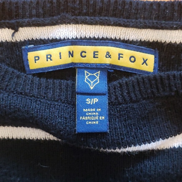 Aeropostale "Prince & Fox" sweater - Picture 2 of 2